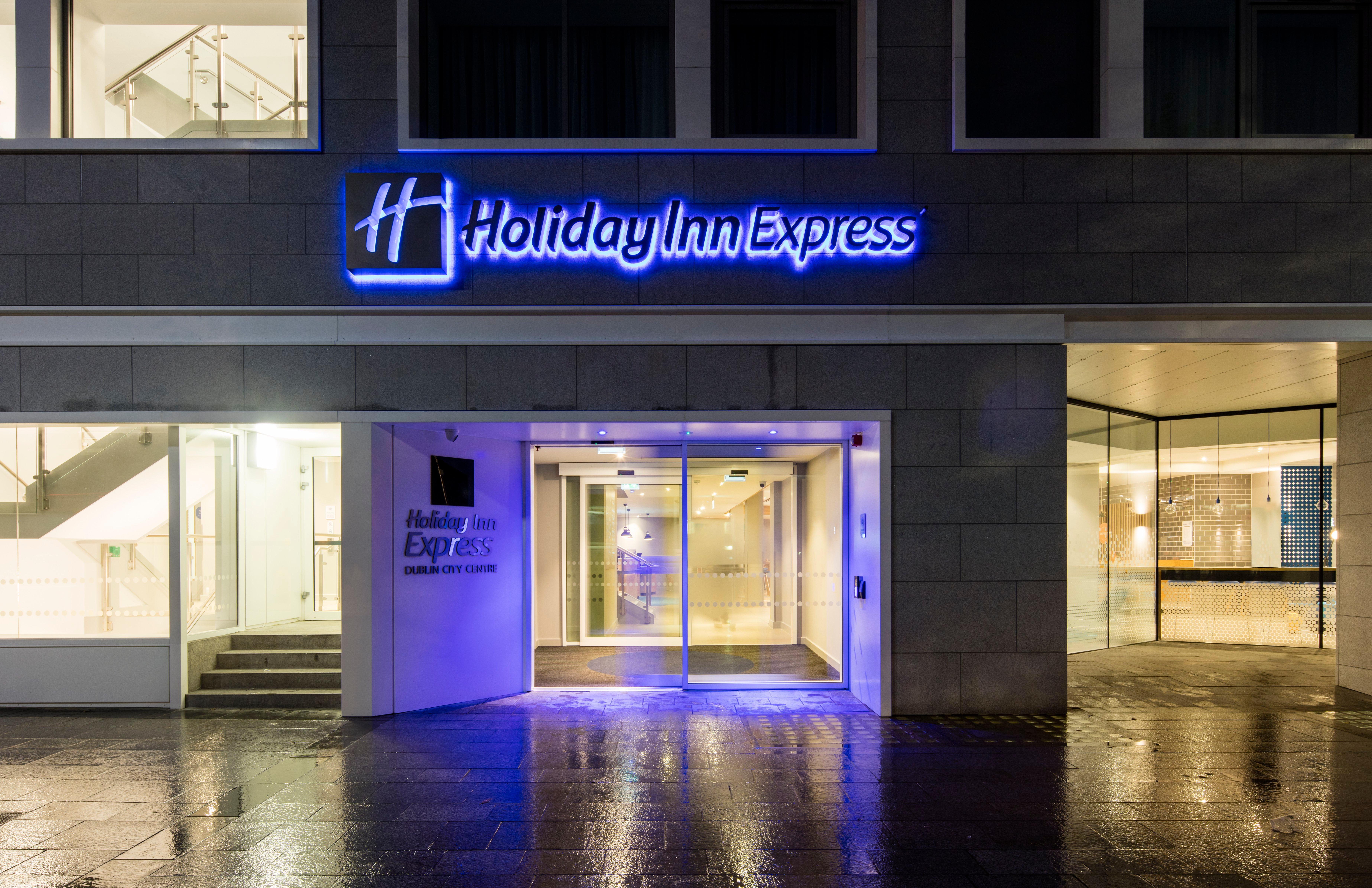 Holiday Inn Express Dublin City Centre, An Ihg Hotel Esterno foto